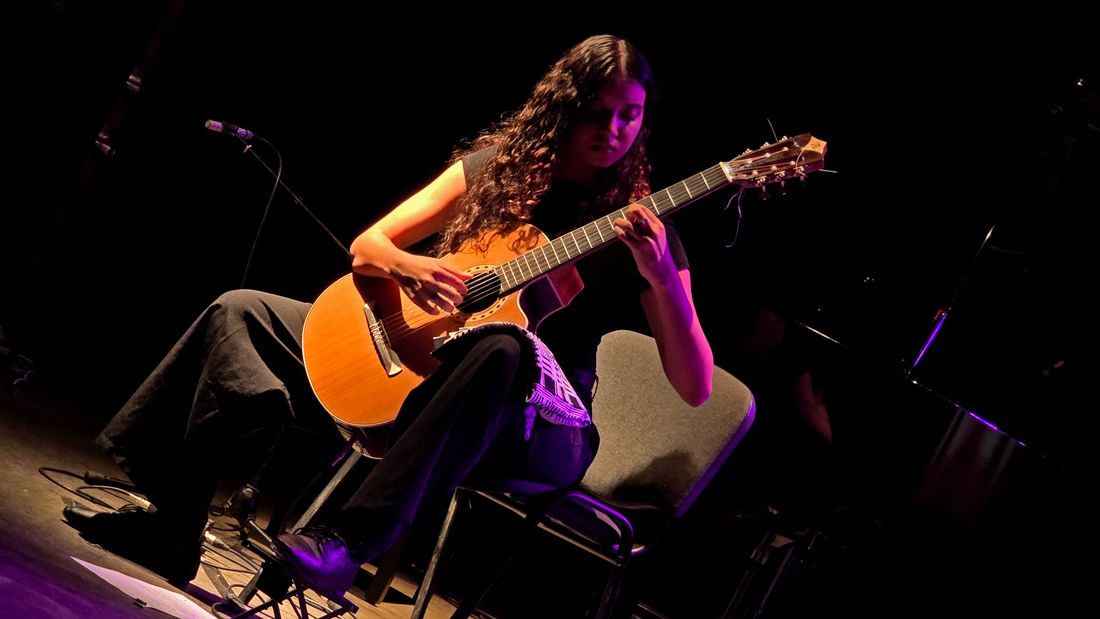 Do acaso ao aplauso: Gabriela Rodrigues conquista o palco