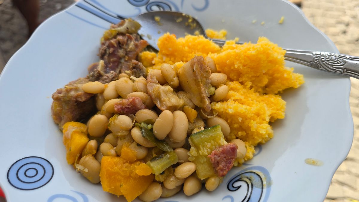 "Nbem undi": onde a festa é encontro e a comida é partilha