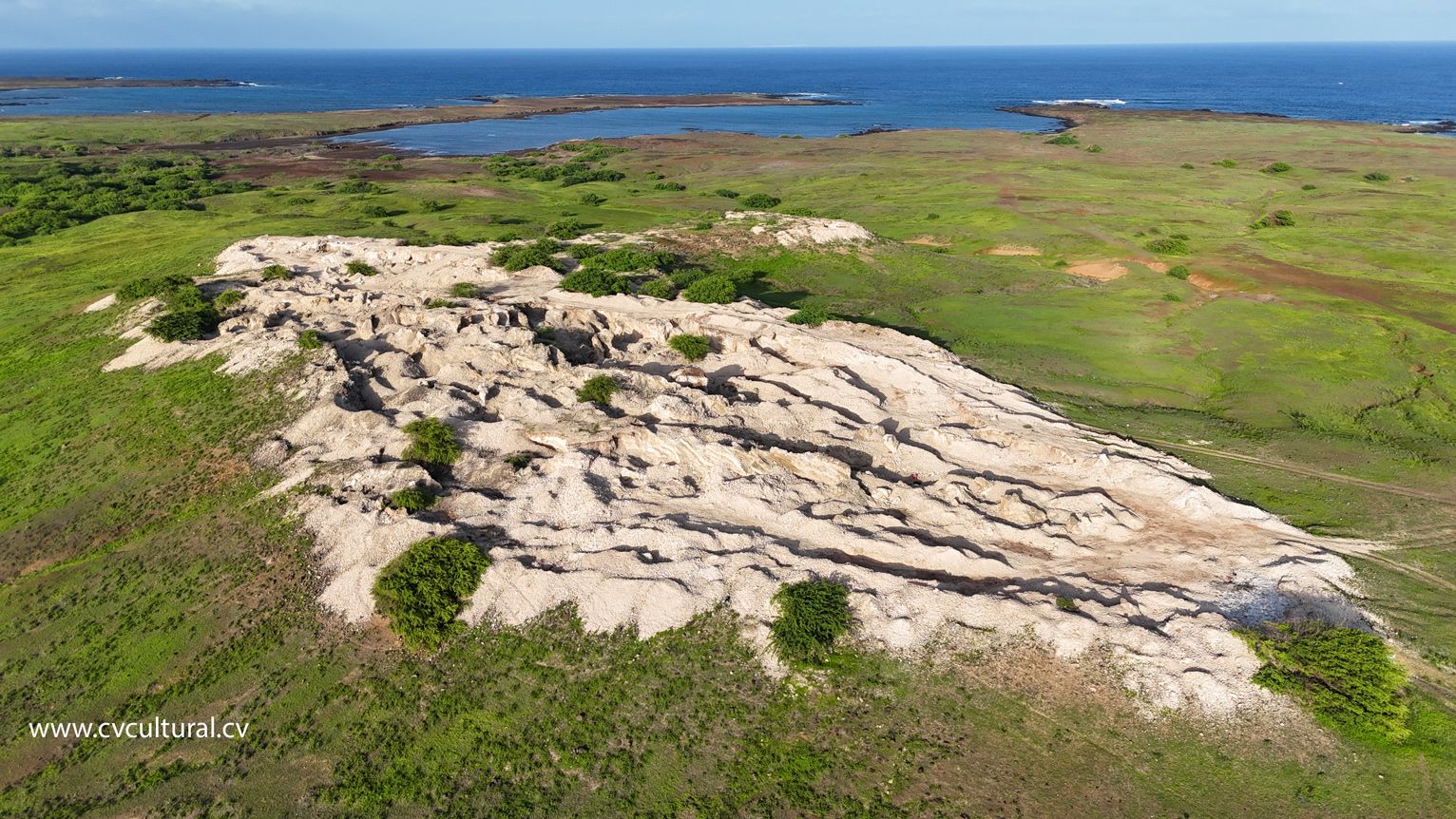 Fósseis Dunares de Móia-Móia: Uma Maravilha Natural de Santiago