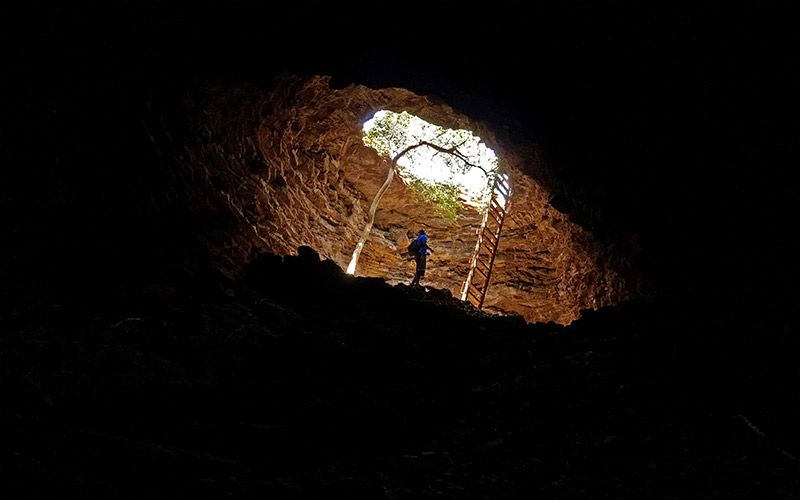 "Gruta de Lázaro" e a lenda de um homem que retirava dos ricos para redistribuir aos pobres