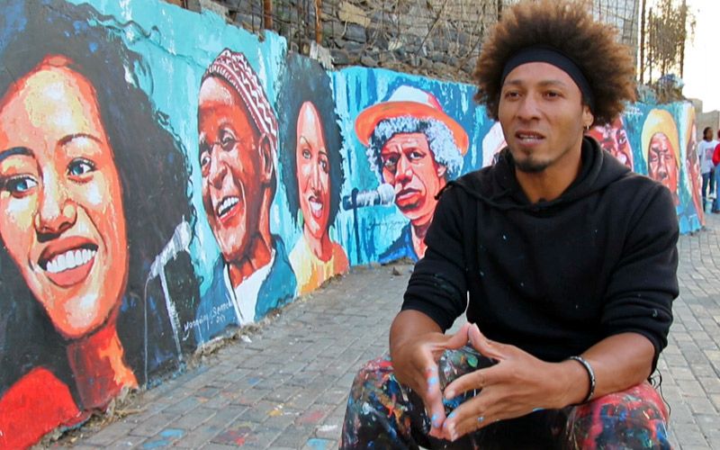 Artista plástico Joaquim Semedo quer pintar 60 músicos de renome numa pintura mural. Já pintou cerca de 20