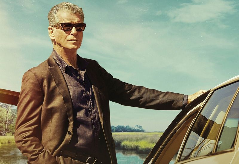 Filme «Jogo de Assassinos» com Pierce Brosnan e Morena Baccarin, no Cine Praia