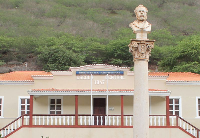 Júlio José Dias, um dos primeiros caboverdianos a estudar na Sorbonne